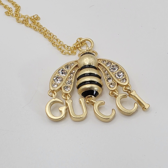 Gucci Gold and Black Bee Pendant Necklace. 18kt GOLD FILLED - Picture 1 of 5